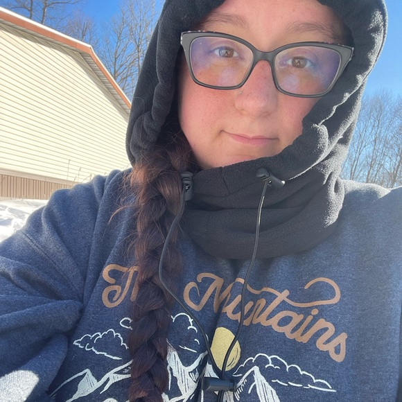 Meet your Posher, Amanda - Picture 4 of 4